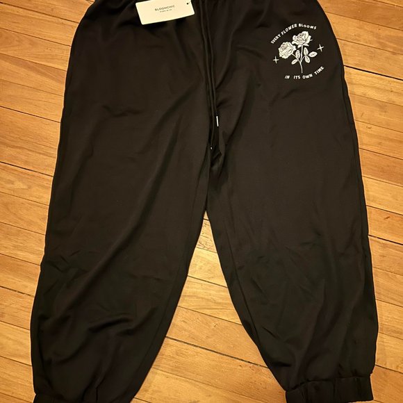 BloomChic Black Sweatpants (US14/16) - Picture 2 of 4